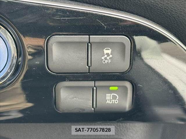 Toyota PRIUS 2015-12 8745283-25
