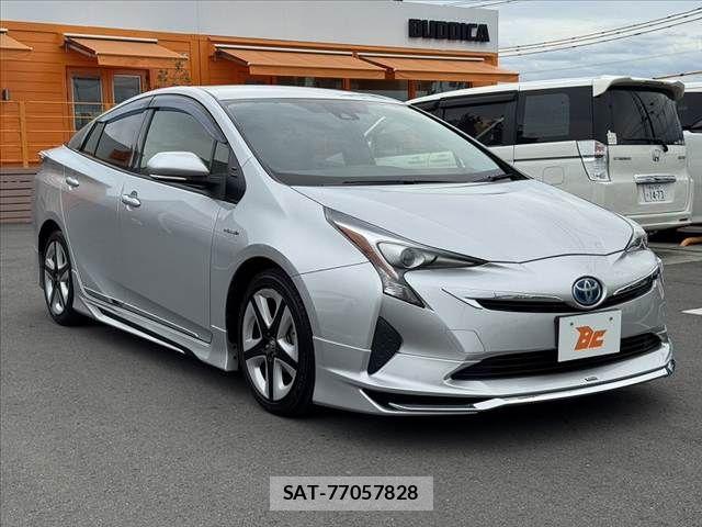Toyota PRIUS 2015-12 8745283-7