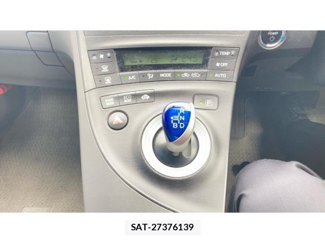 Toyota PRIUS 2011-10 8781704-9