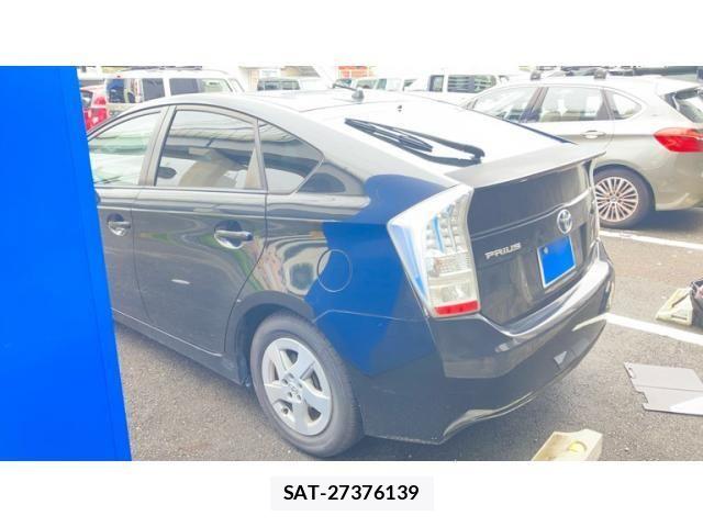 Toyota PRIUS 2011-10 8781704-3