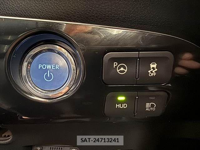 Toyota PRIUS 2017-08 8781669-26