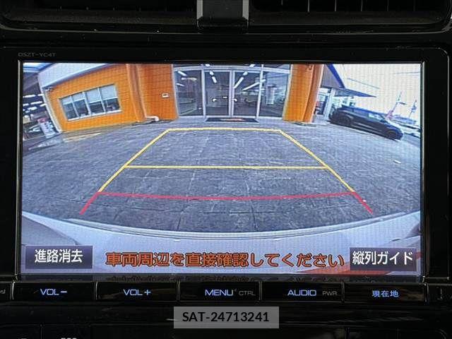 Toyota PRIUS 2017-08 8781669-6