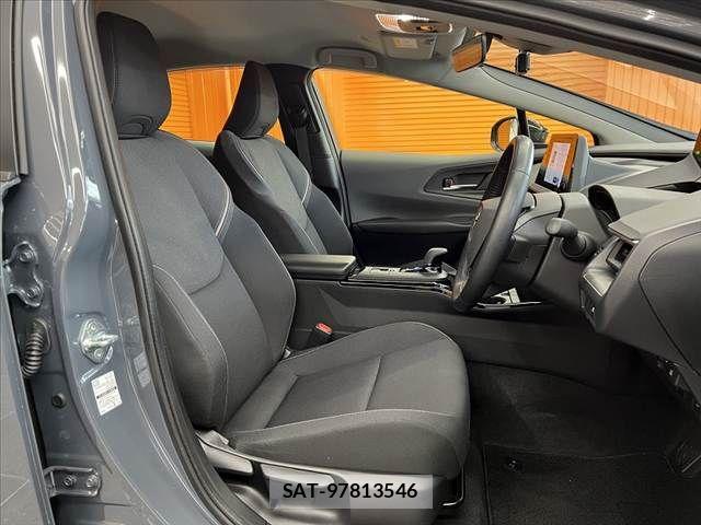 Toyota PRIUS 2025-01 8781648-15