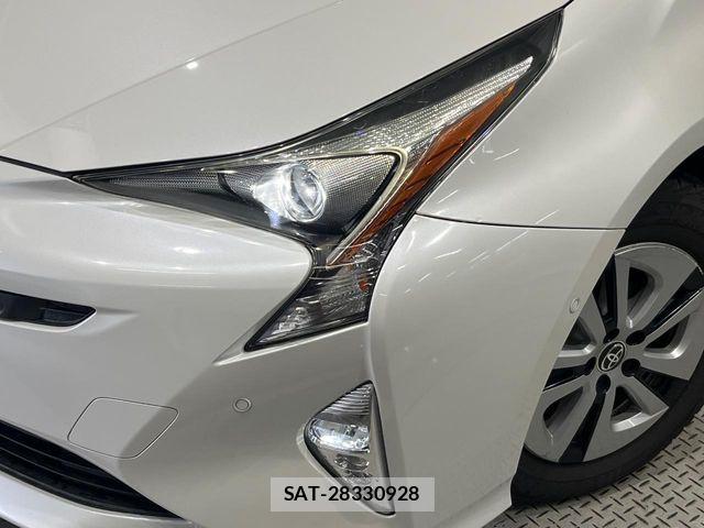 Toyota PRIUS 2017-05 8781664-12