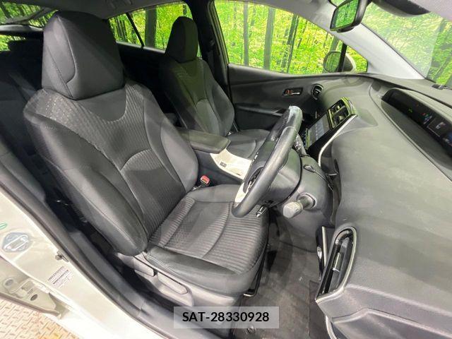 Toyota PRIUS 2017-05 8781664-8