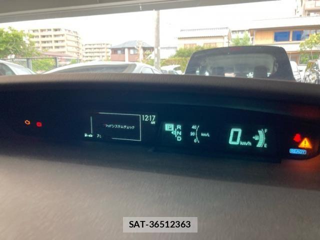 Toyota PRIUS 2010-11 8783076-17