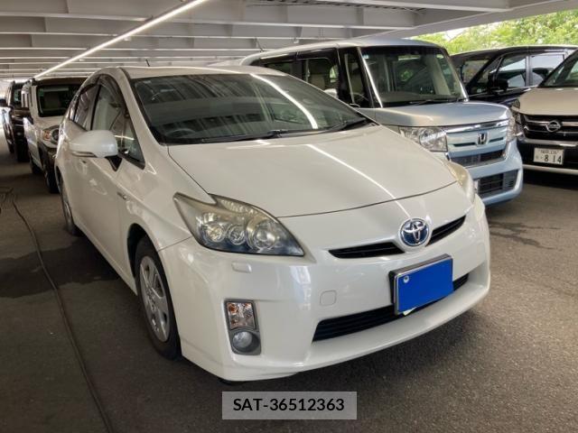 Toyota PRIUS 2010-11 8783076-1