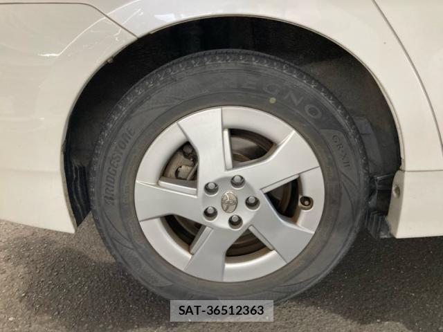 Toyota PRIUS 2010-11 8783076-5