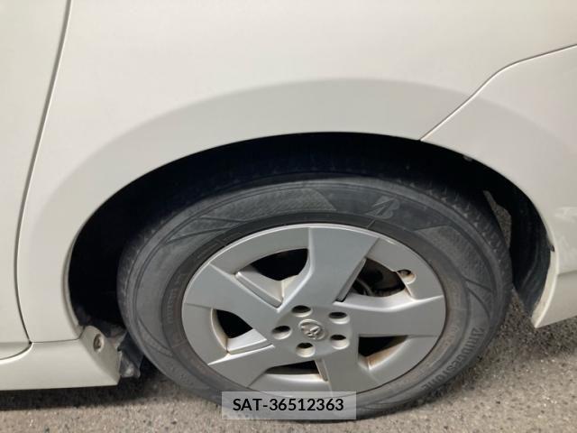 Toyota PRIUS 2010-11 8783076-6