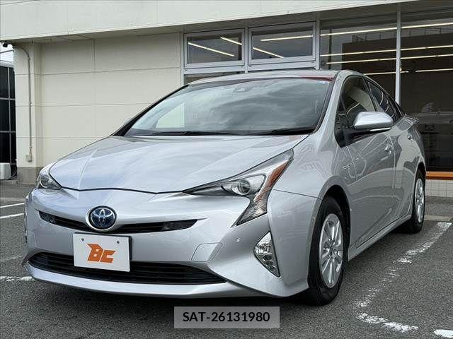 Toyota PRIUS 2017-05 8781670-7