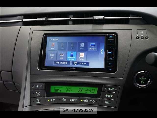 Toyota PRIUS 2009-12 8781675-10