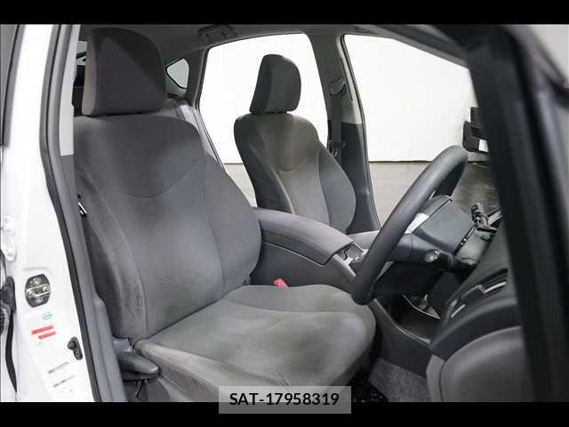 Toyota PRIUS 2009-12 8781675-16