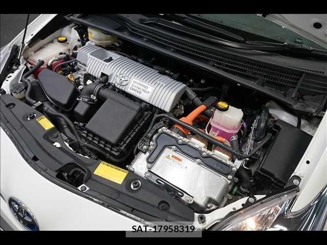 Toyota PRIUS 2009-12 8781675-19
