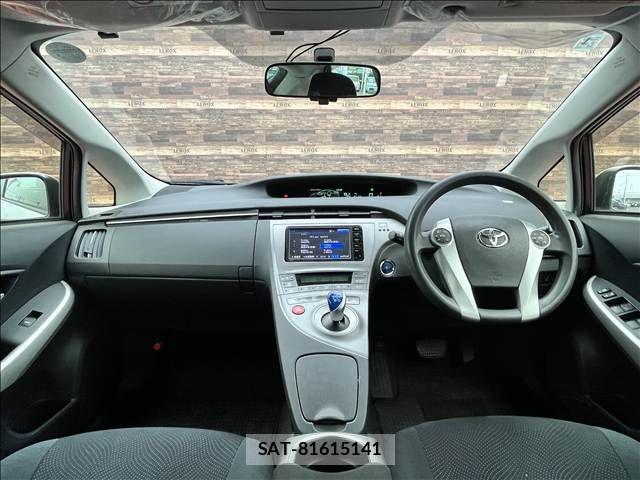 Toyota PRIUS 2014-12 8781681-12