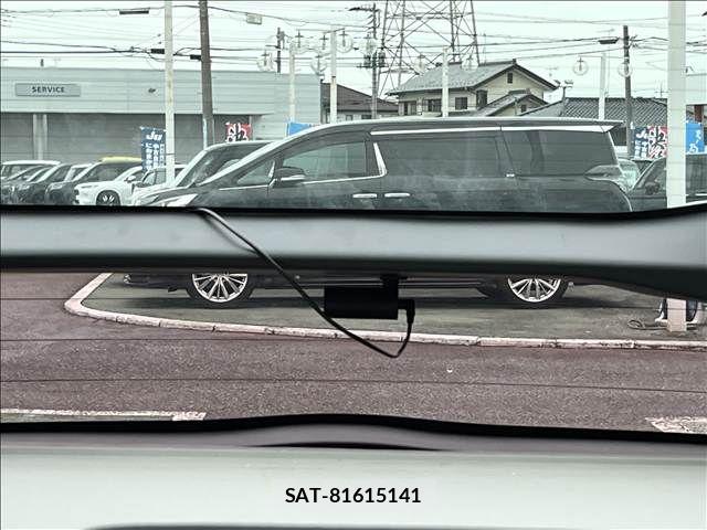Toyota PRIUS 2014-12 8781681-19