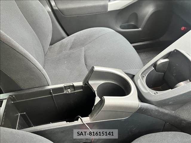 Toyota PRIUS 2014-12 8781681-25