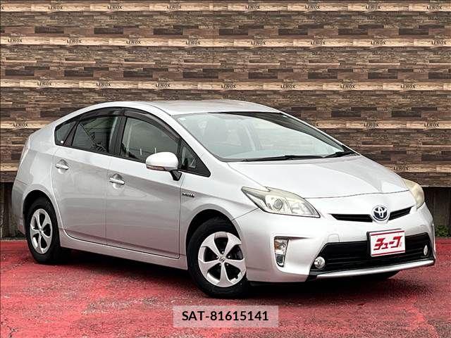 Toyota PRIUS 2014-12 8781681-2