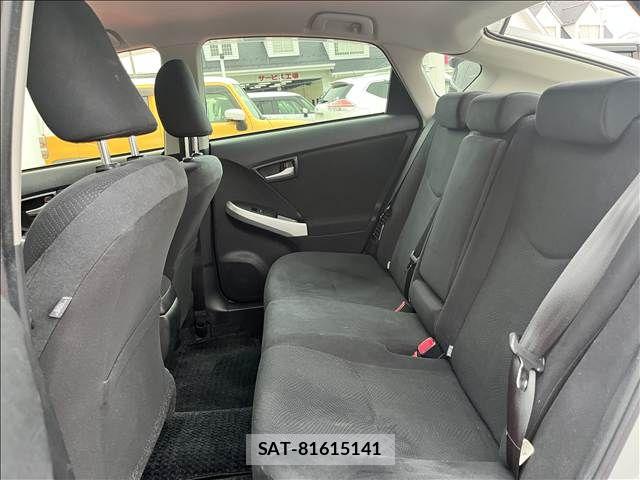 Toyota PRIUS 2014-12 8781681-29