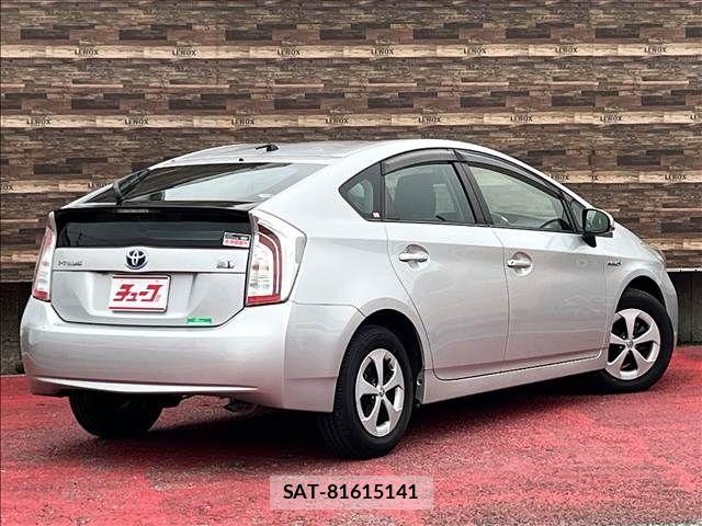 Toyota PRIUS 2014-12 8781681-4