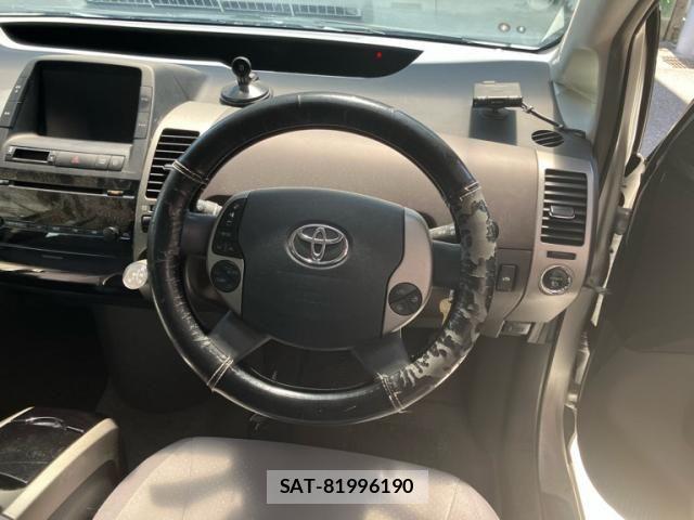 Toyota PRIUS 2004-03 8781693-13