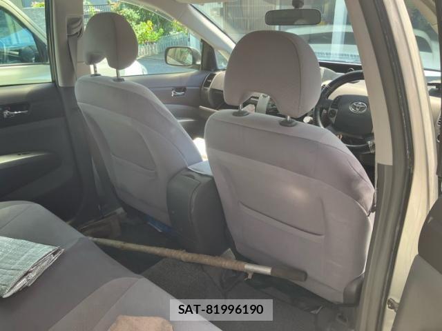 Toyota PRIUS 2004-03 8781693-18