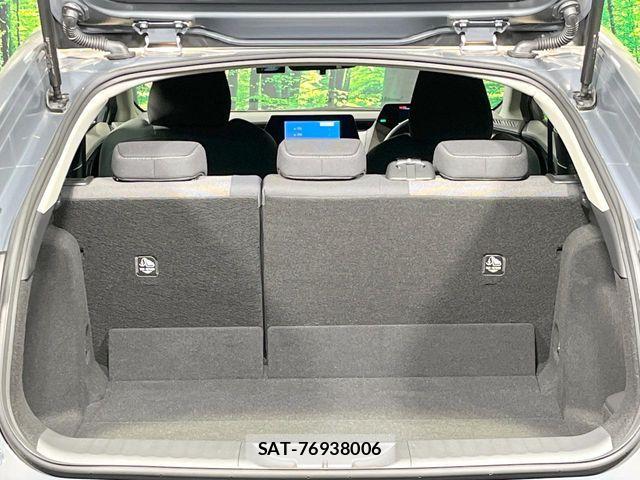 Toyota PRIUS 2023-08 8781649-10
