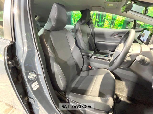 Toyota PRIUS 2023-08 8781649-8