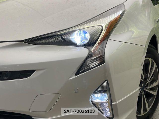 Toyota PRIUS 2017-03 8781662-11