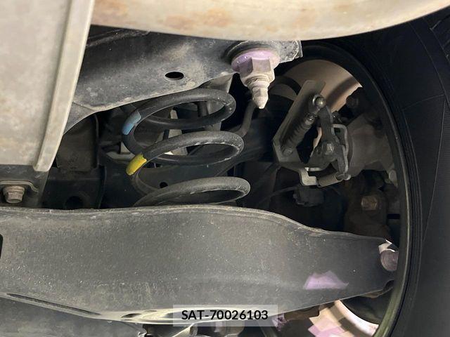 Toyota PRIUS 2017-03 8781662-19