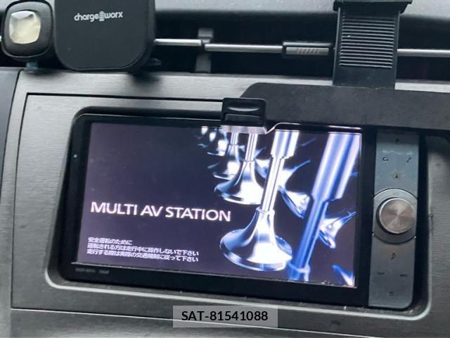 Toyota PRIUS 2012-01 8781701-17