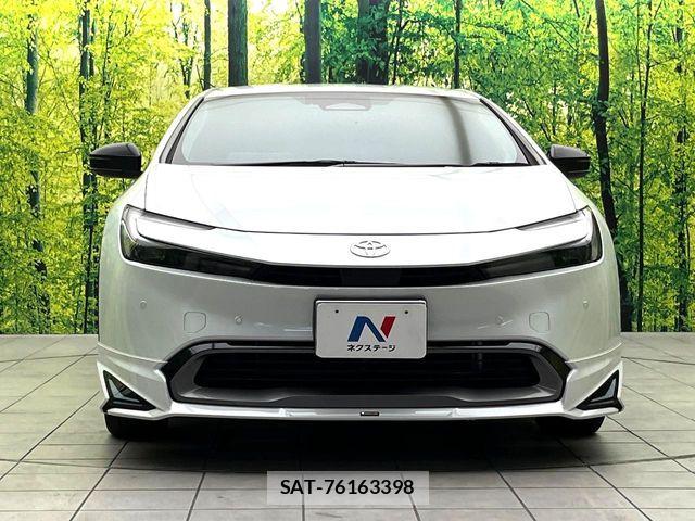 Toyota PRIUS 2024-01 8781642-13