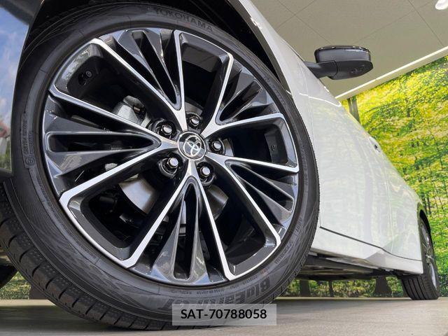 Toyota PRIUS 2025-12 8781641-12
