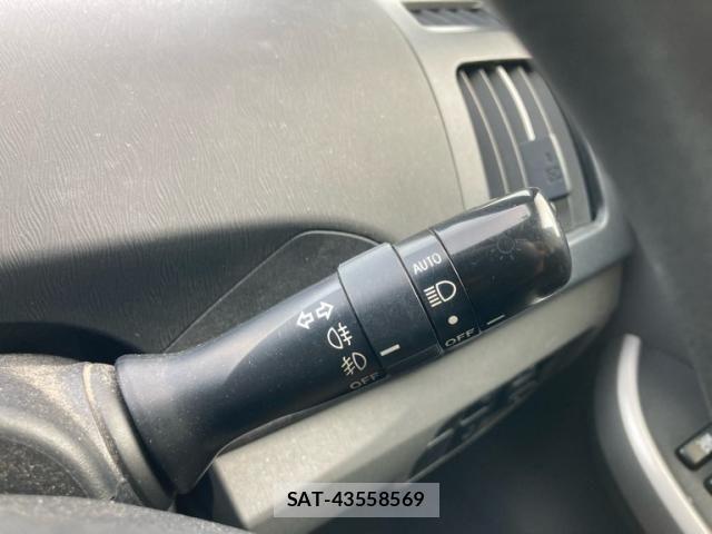 Toyota PRIUS 2009-09 8783075-10