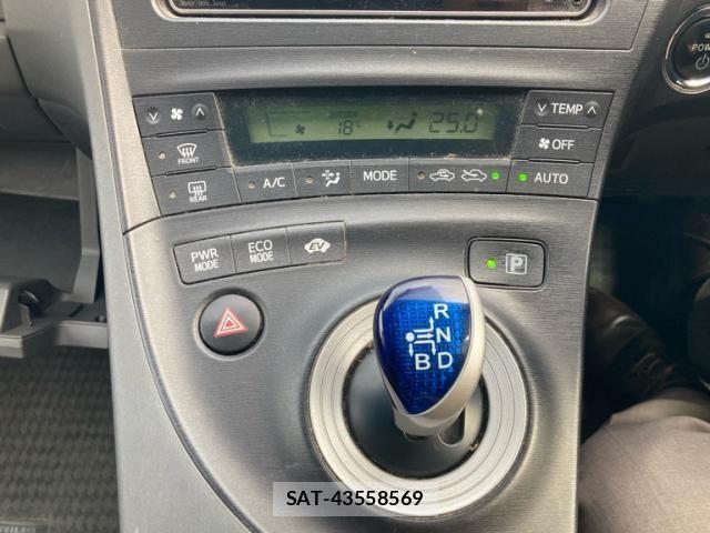 Toyota PRIUS 2009-09 8783075-13