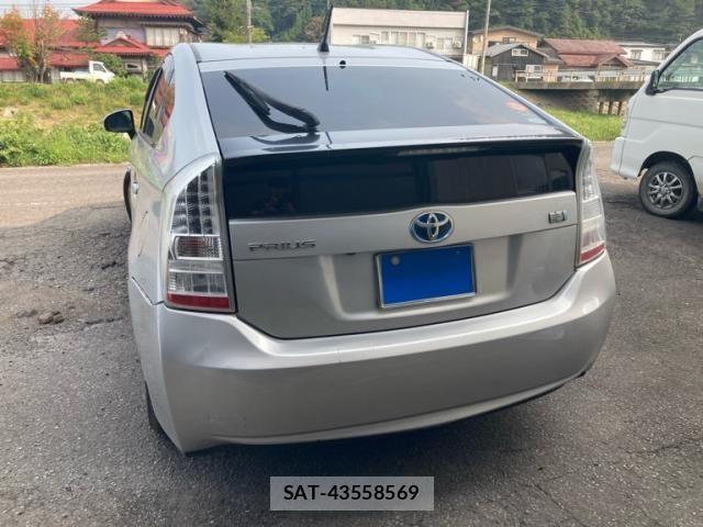 Toyota PRIUS 2009-09 8783075-1