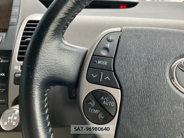 Toyota PRIUS 2008-06 8781690-16