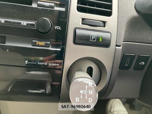 Toyota PRIUS 2008-06 8781690-20