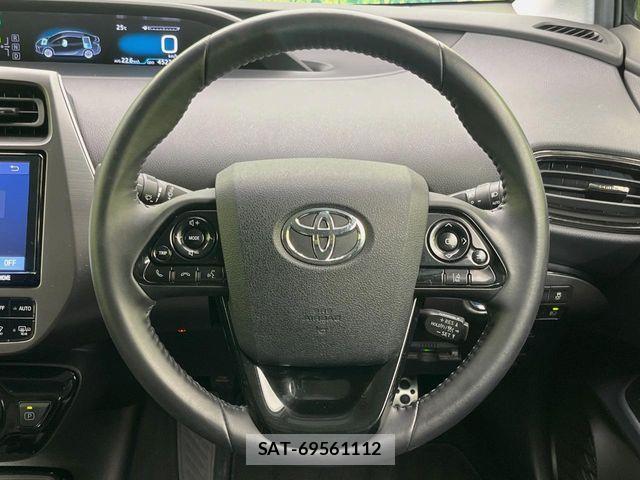 Toyota PRIUS 2021-10 8781650-10