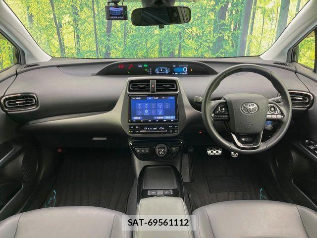 Toyota PRIUS 2021-10 8781650-1