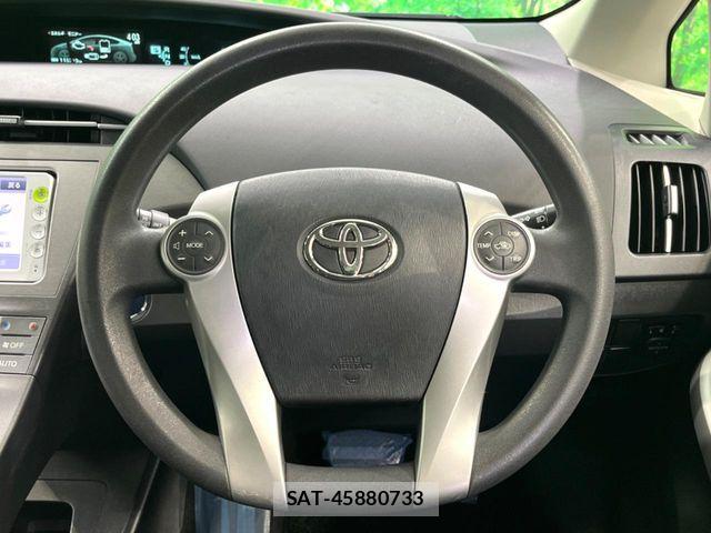 Toyota PRIUS 2012-03 8781676-10