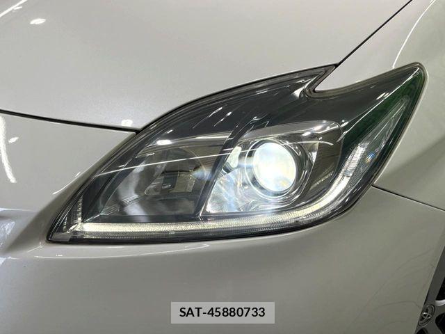 Toyota PRIUS 2012-03 8781676-11
