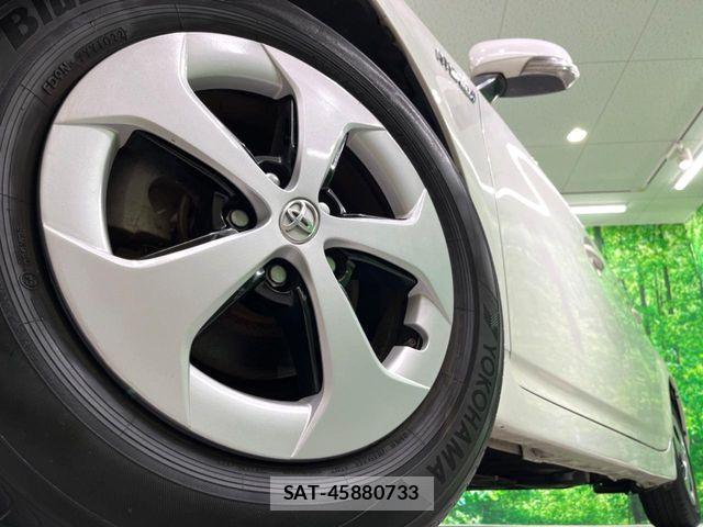 Toyota PRIUS 2012-03 8781676-12