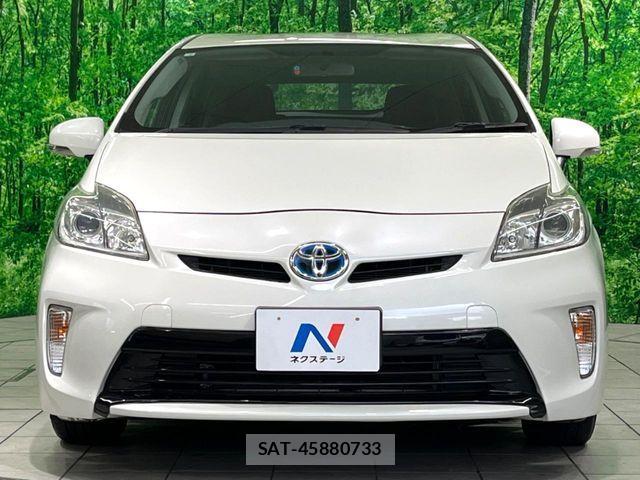 Toyota PRIUS 2012-03 8781676-13
