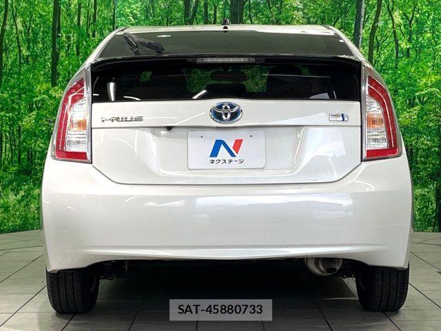 Toyota PRIUS 2012-03 8781676-14