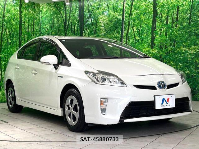 Toyota PRIUS 2012-03 8781676-15