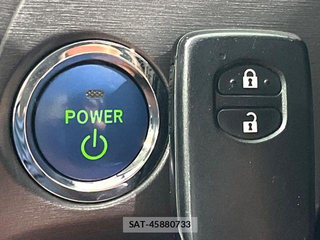 Toyota PRIUS 2012-03 8781676-5