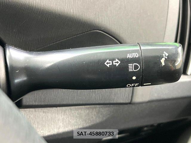 Toyota PRIUS 2012-03 8781676-6