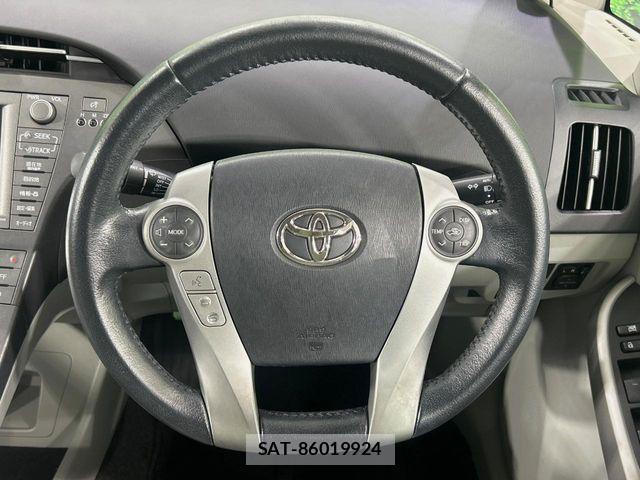 Toyota PRIUS 2012-07 8781674-10