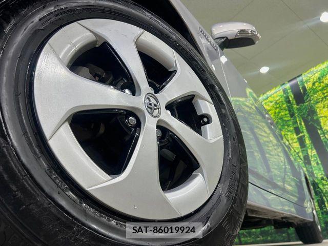Toyota PRIUS 2012-07 8781674-12