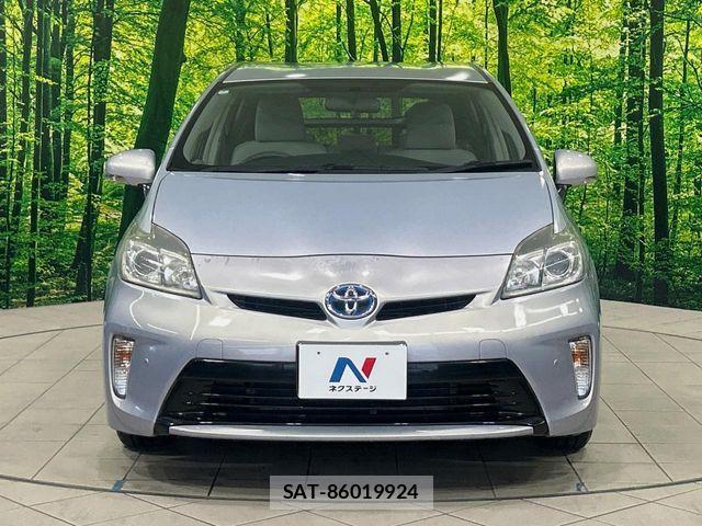 Toyota PRIUS 2012-07 8781674-13